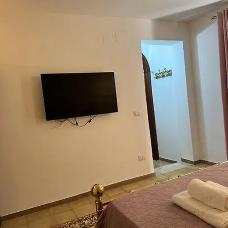 Rosa Apartman